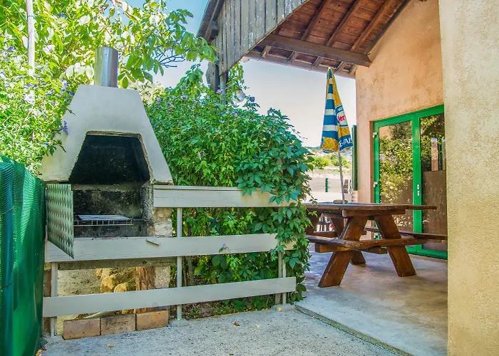 Le Chardon A Blajoux * Montbrun (Lozere)